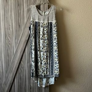 Short lose dress